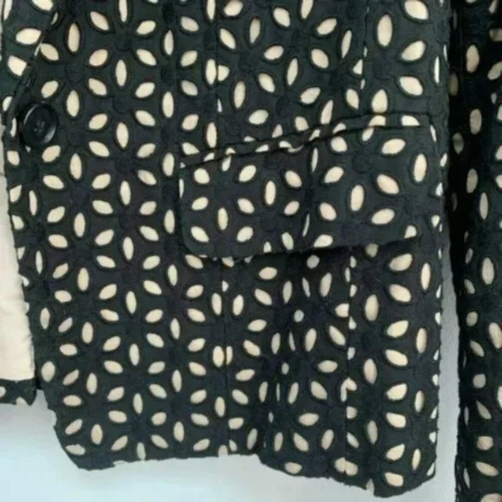 Loft Black Nude Tan Cotton Cropped Fitted Floral Eyelet Dress Blazer Jacket XS 2 - Picture 5 of 8